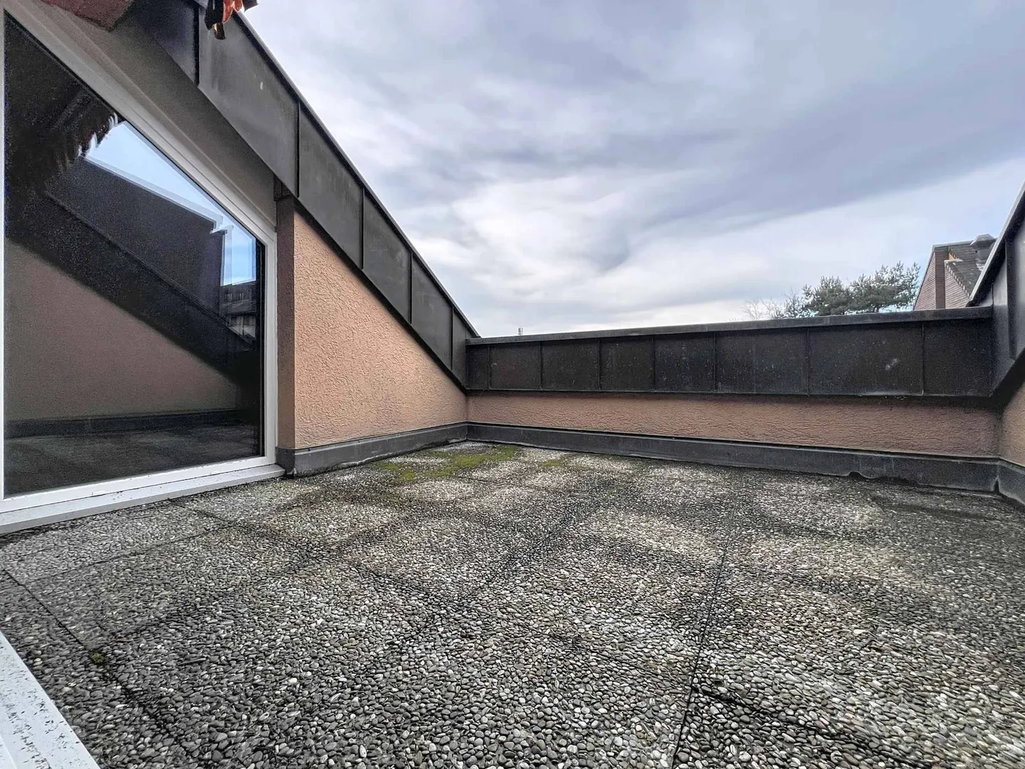 Geräumige 6.5-Zimmer-Wohnung - Foto 2 von 6