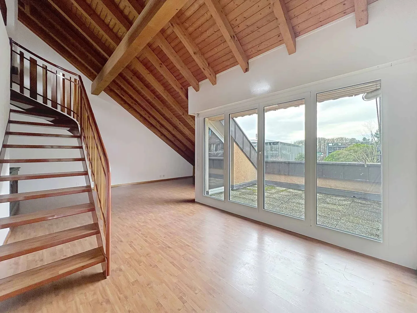 Geräumige 6.5-Zimmer-Wohnung - Foto 3 von 6