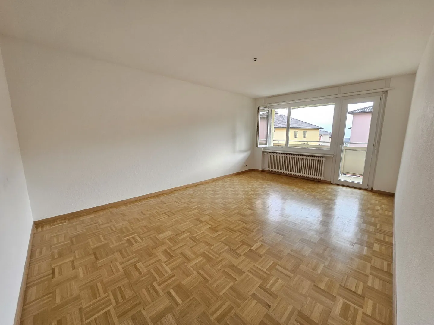 Geräumige 4,5-Zimmer-Wohnung im 1. Stock - Foto 6 von 11