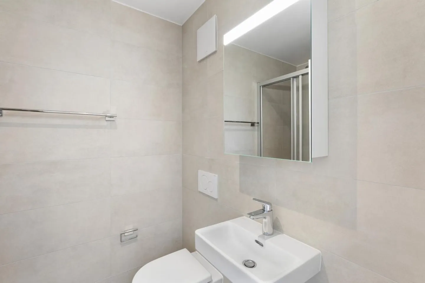 Premium Apartment with Roof Terrace - Photo 8 of 13