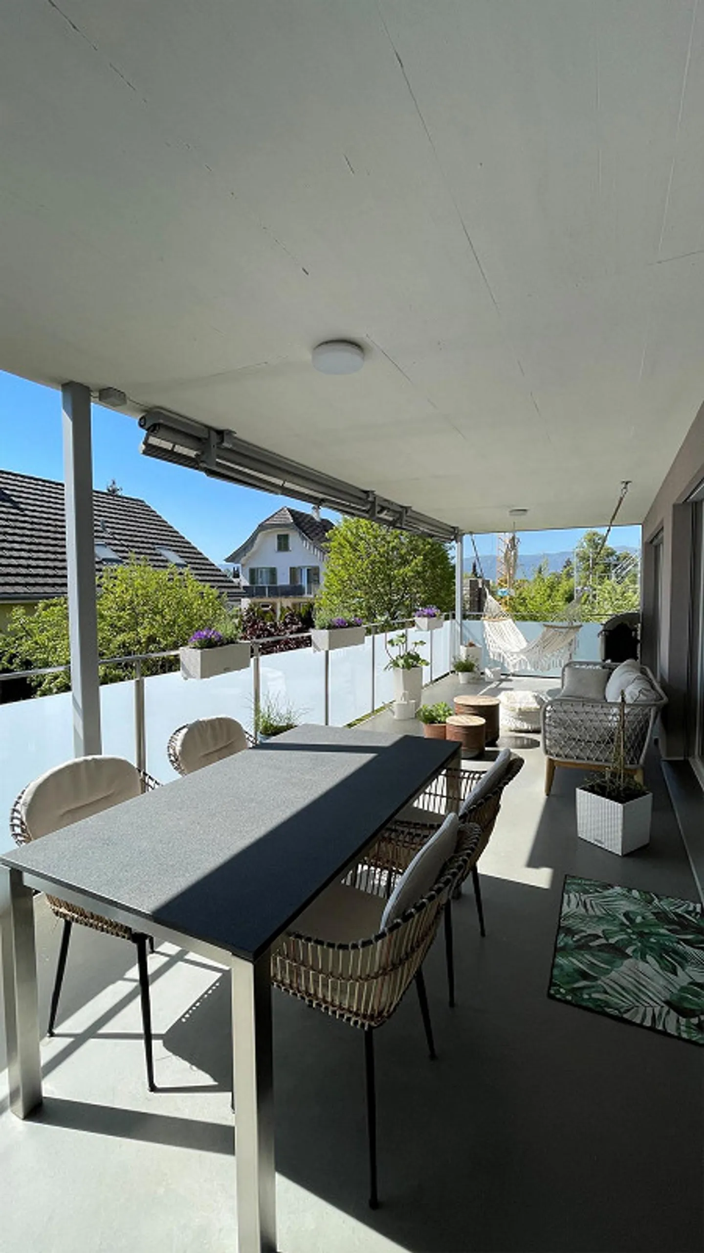 Helle 4.5-Zimmer-Wohnung mit Terrasse - Foto 1 von 16