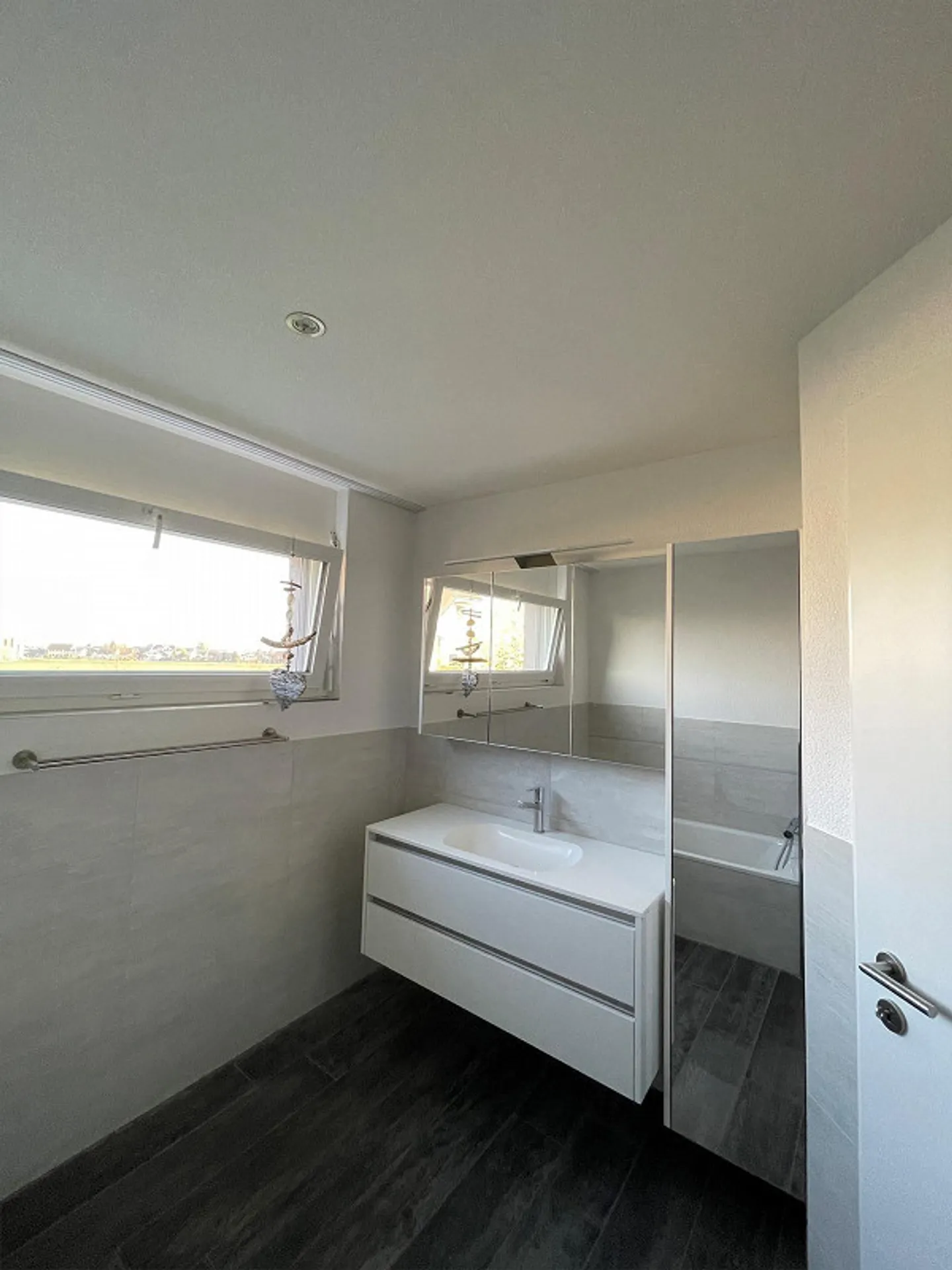 Helle 4.5-Zimmer-Wohnung mit Terrasse - Foto 9 von 16