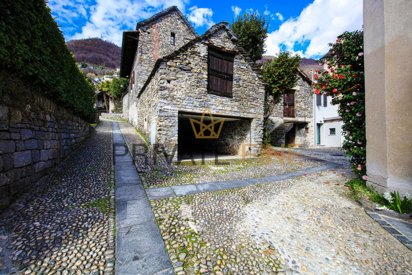 Historic Chalet in Gordola - Photo 20 of 25