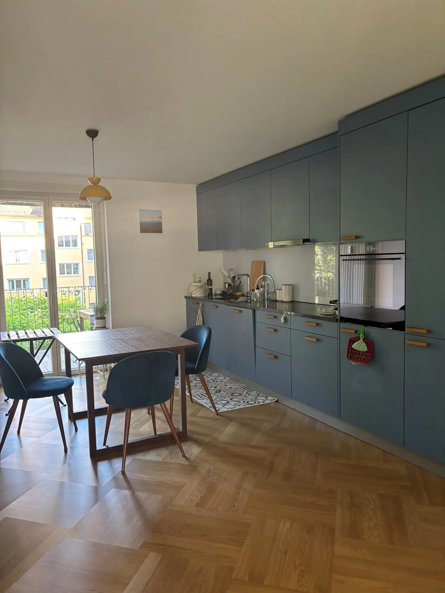 Renovated apartment in a central residential area - Photo 2 of 9