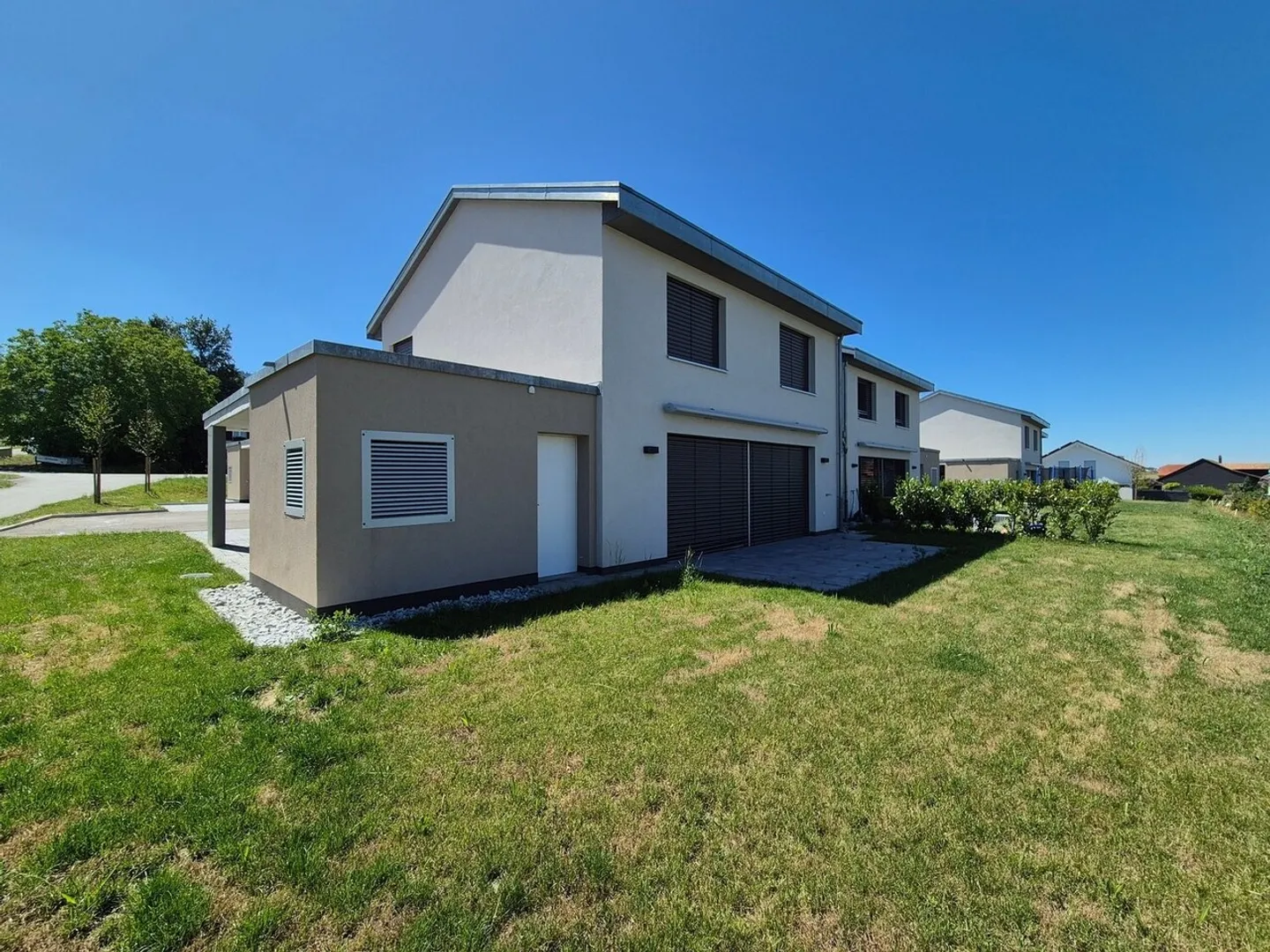 Nouvelle villa de 4,5 pièces à louer ! - Photo 1 sur 9