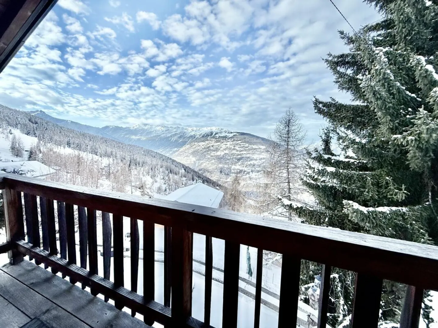 Chalet with charm for sale - Photo 10 of 11