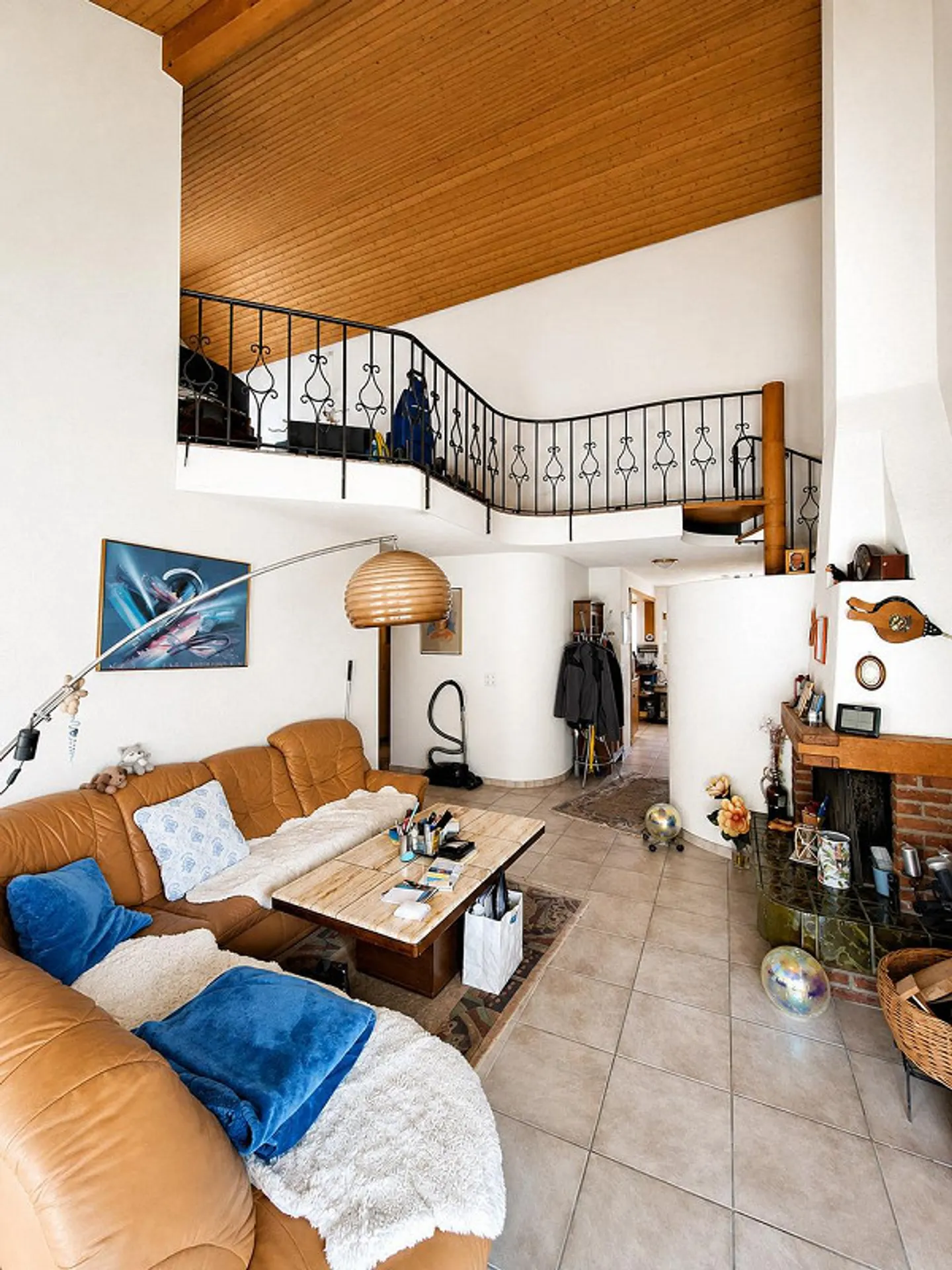 Charmante Maisonette avec Cheminée et Potentiel d'Aménagement - Photo 1 sur 5