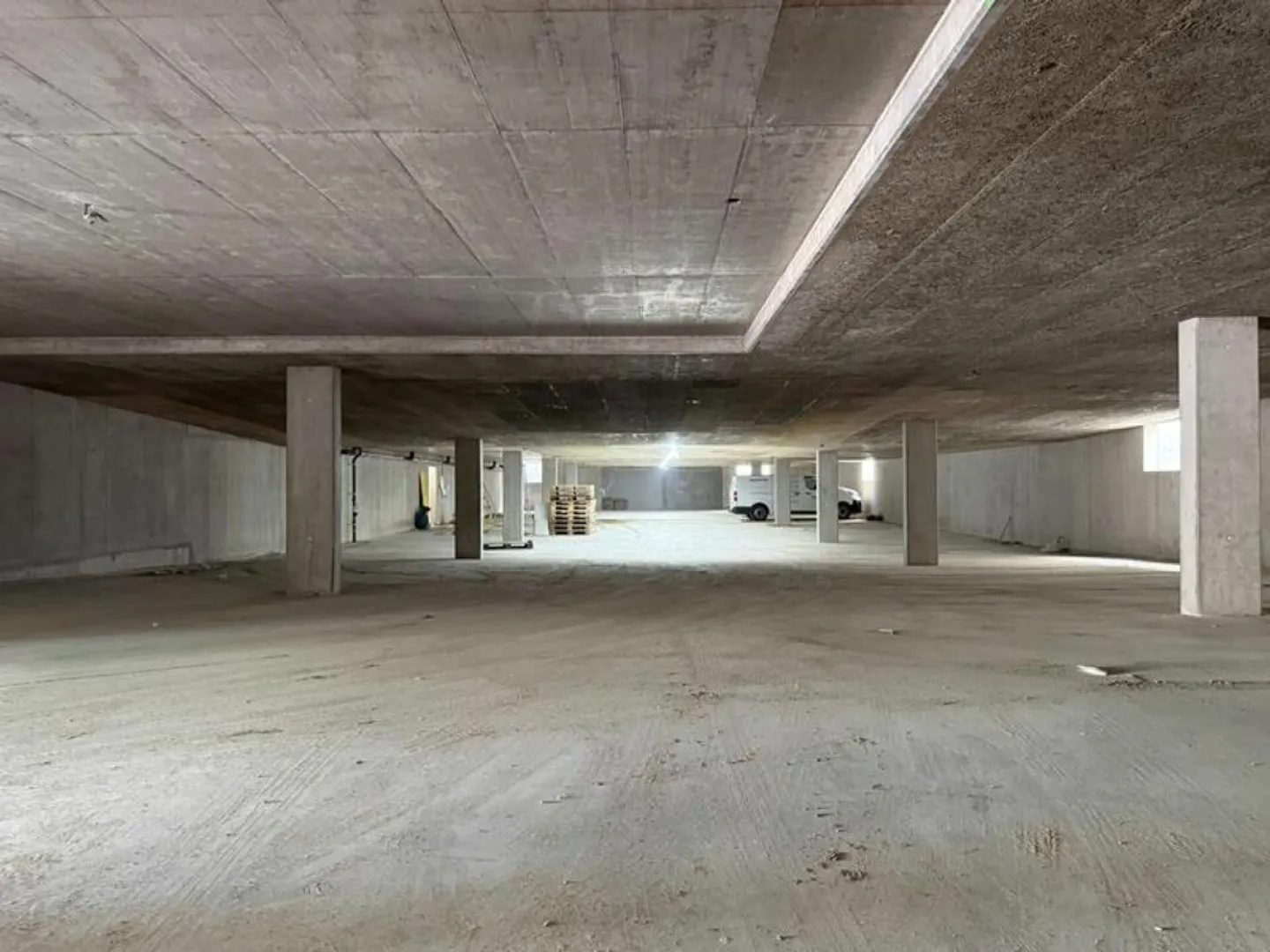 Parking spaces for rent - Photo 3 of 9