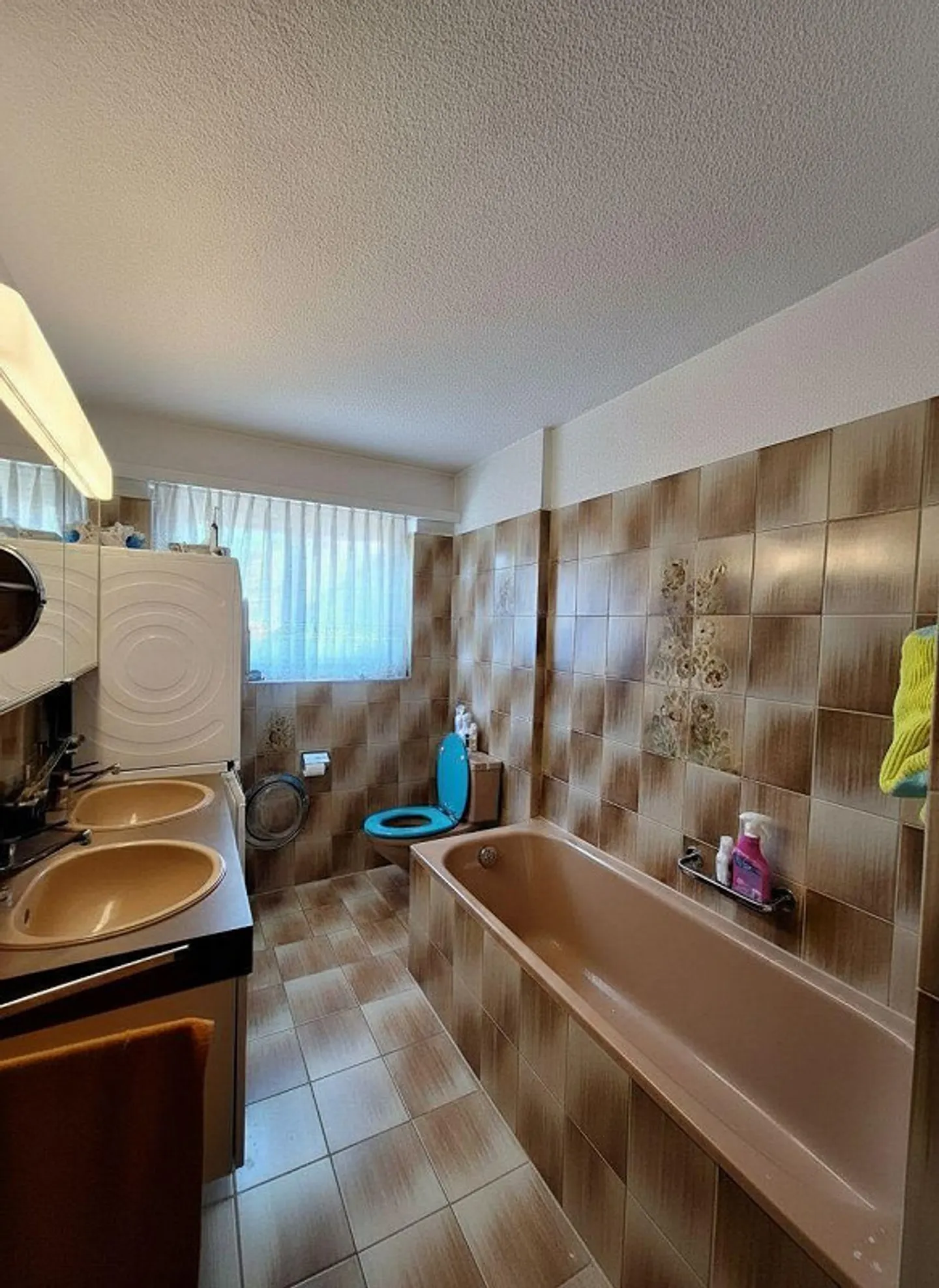 Charmante Maisonette avec Cheminée et Potentiel d'Aménagement - Photo 2 sur 5