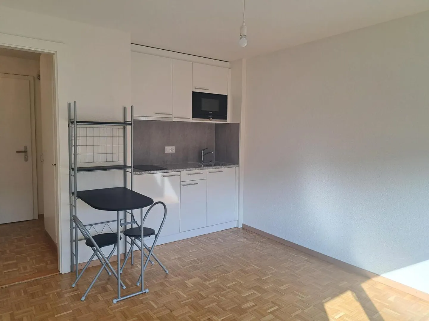 STUDIO de 20 m2 au 3ème étages avec ascenseur - Photo 2 sur 7