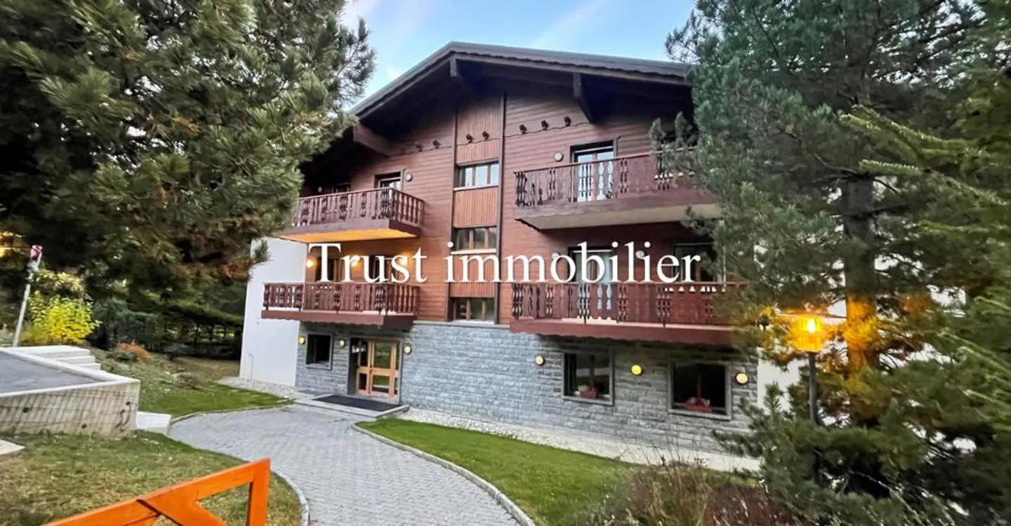 4026L. Beautiful apartment 4.5 rooms for rent, center of Crans - Photo 9 of 10