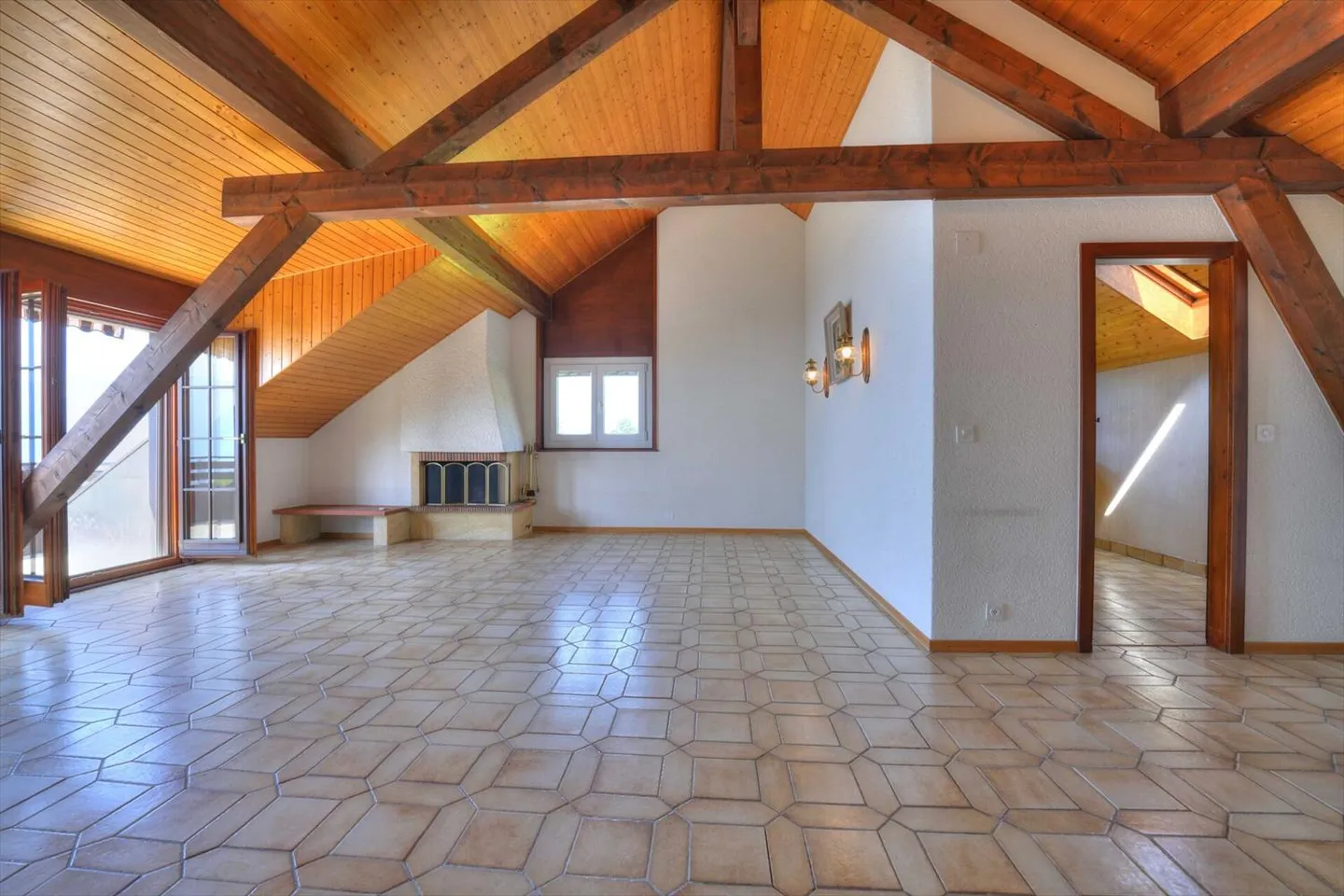4,5-Zimmer-Wohnung mit Balkon - Foto 4 von 13