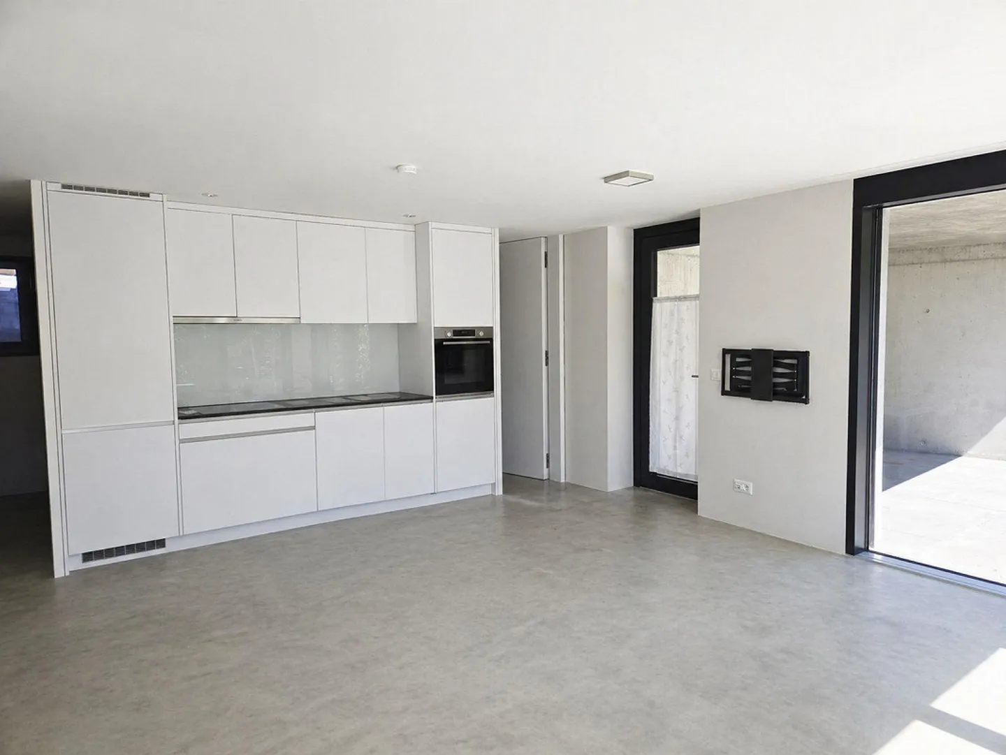 Modern 2.5-room new apartment in Sagogn with patio and parking space - Photo 2 of 9