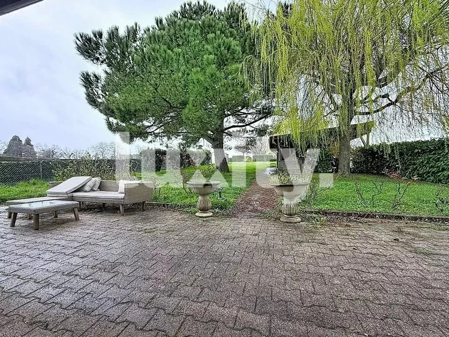 Elegant Villa with Lake Views - Photo 7 of 7