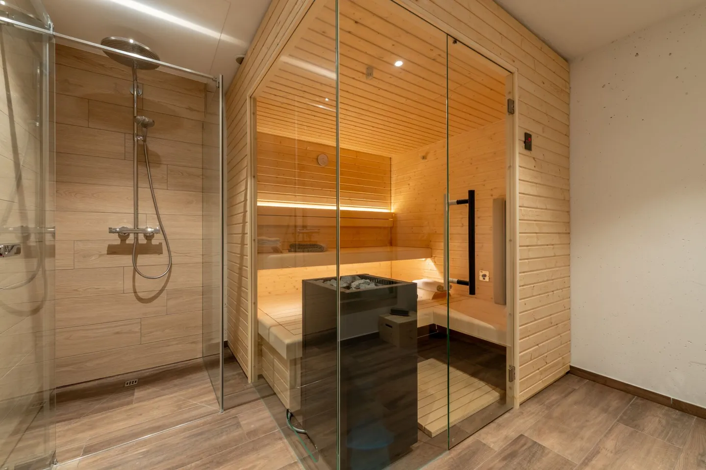 Living Dream - Exclusive 3½ Room Apartment in the Best Location in Bünzen! - Photo 9 of 17