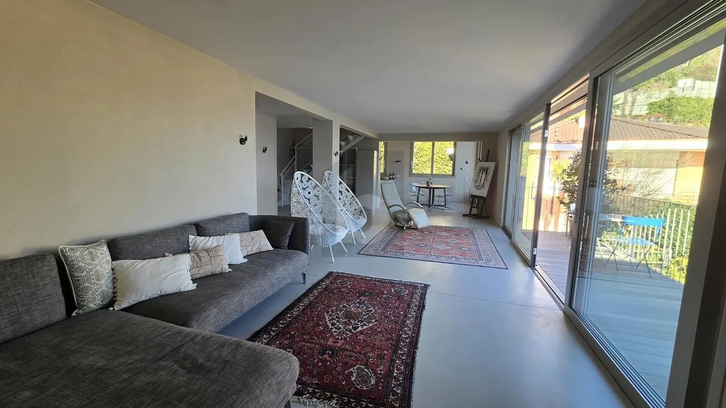 Modern and Sunny with Wonderful Lake View - Photo 2 of 6