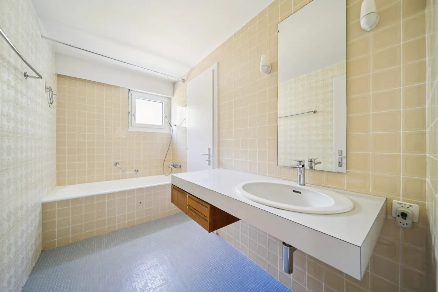 Maison avec 7,5 pièces sur 3 niveaux - Photo 10 sur 10