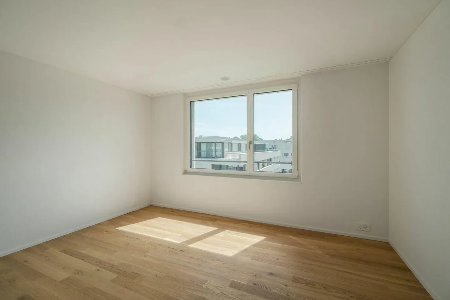 Moderno appartamento di 3,5 locali al lago - Foto 6 di 11