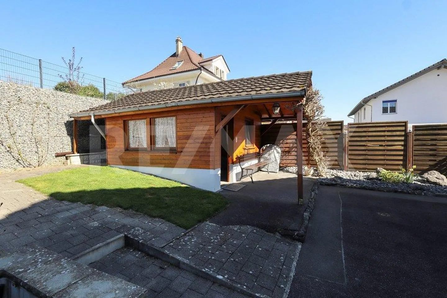 Plenty of Space, Detached & Large Garden - Rare in Zetzwil - Photo 3 of 13
