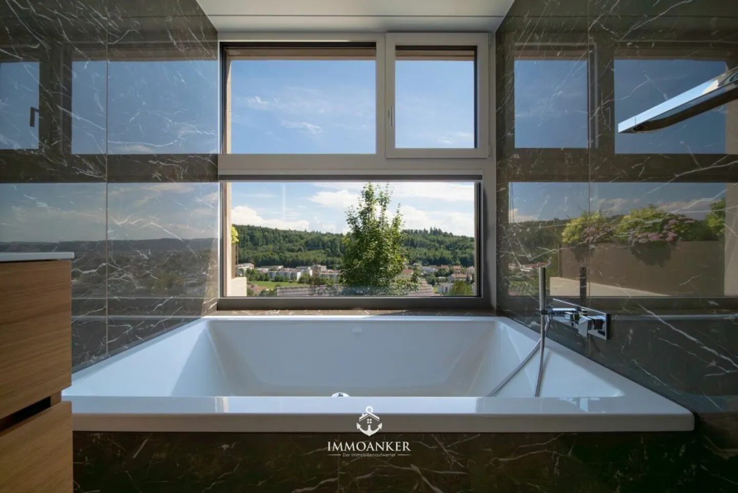Elegant Villa with Pool and Terrace - Photo 10 of 13