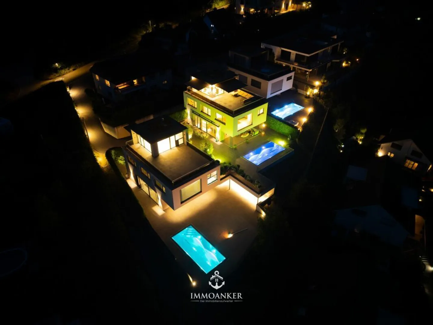 Elegant Villa with Pool and Terrace - Photo 5 of 13