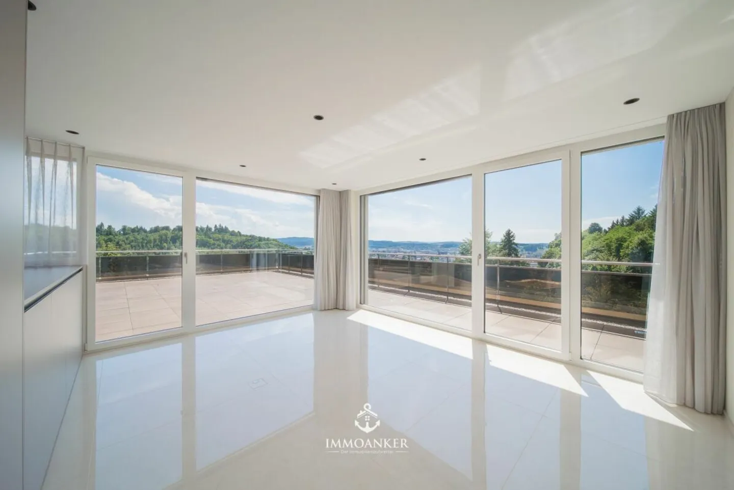 Elegant Villa with Pool and Terrace - Photo 8 of 13