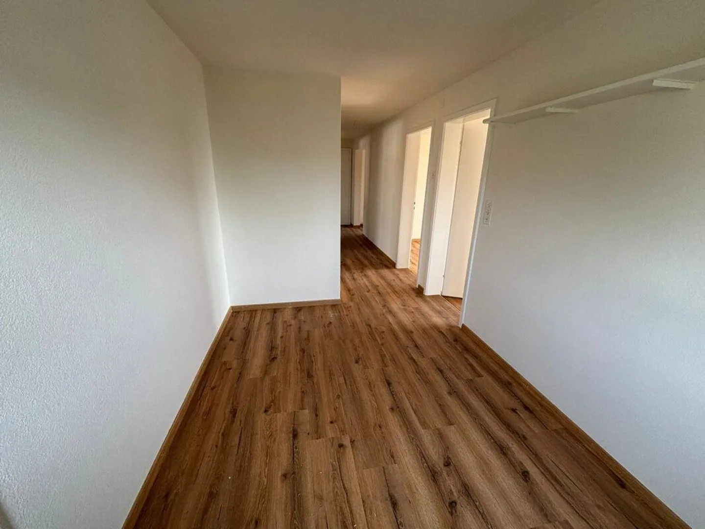 Appartamento di 5,5 stanze recentemente ristrutturato - Foto 10 di 14