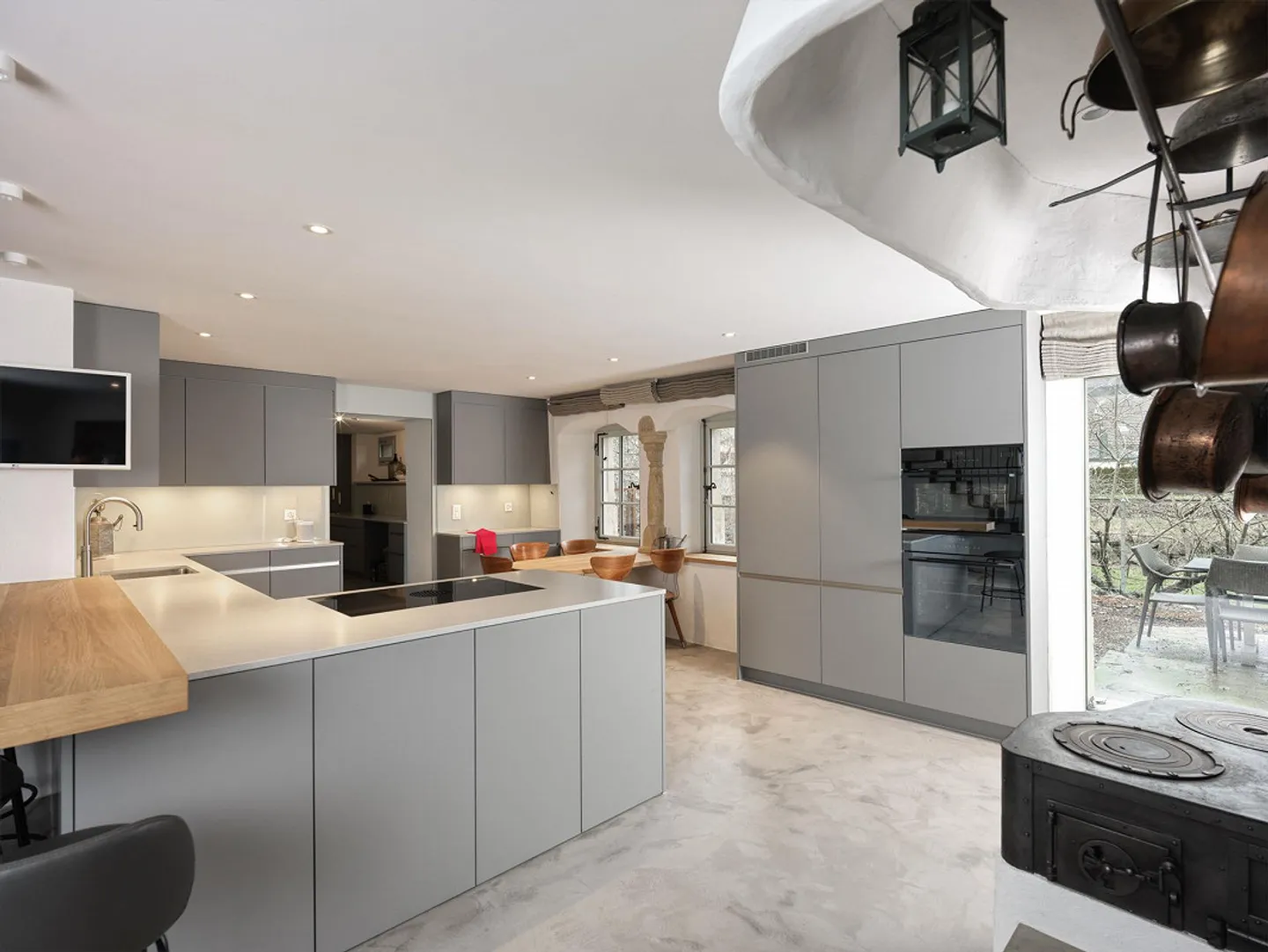 Stylish Tithe House with Two Residential Units - Photo 1 of 8