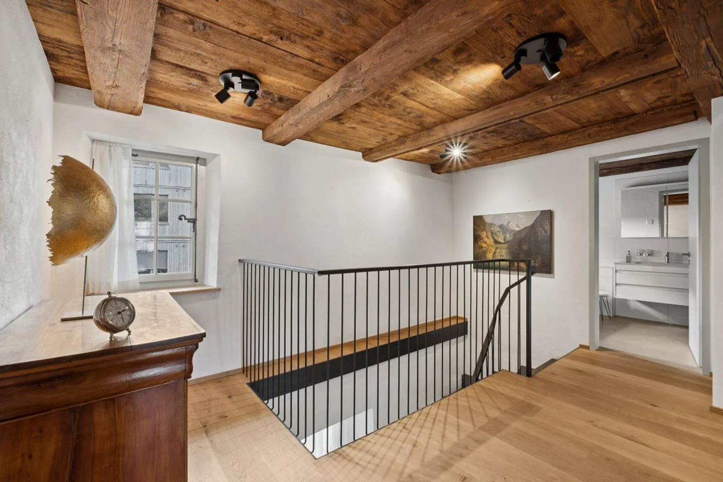 Stylish Tithe House with Two Residential Units - Photo 2 of 8