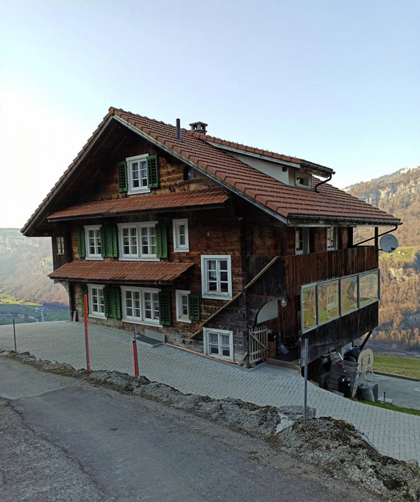 Single-family house in beautiful Muotathal - Photo 3 of 26