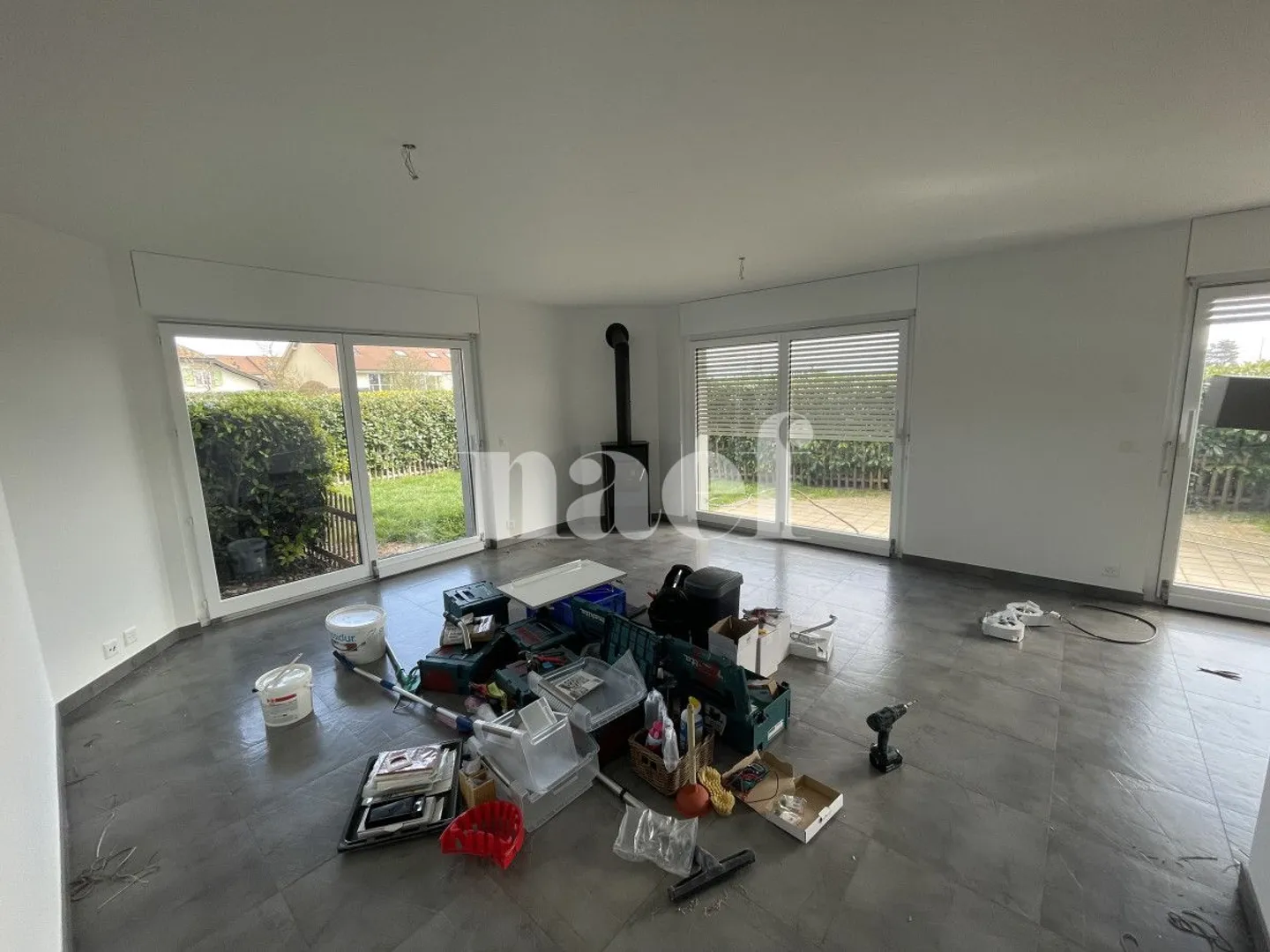 Im Zentrum von Founex - Schöne 3,5-Zimmer-Wohnung von ca. 78m2 im Erdgeschoss - Foto 3 von 7