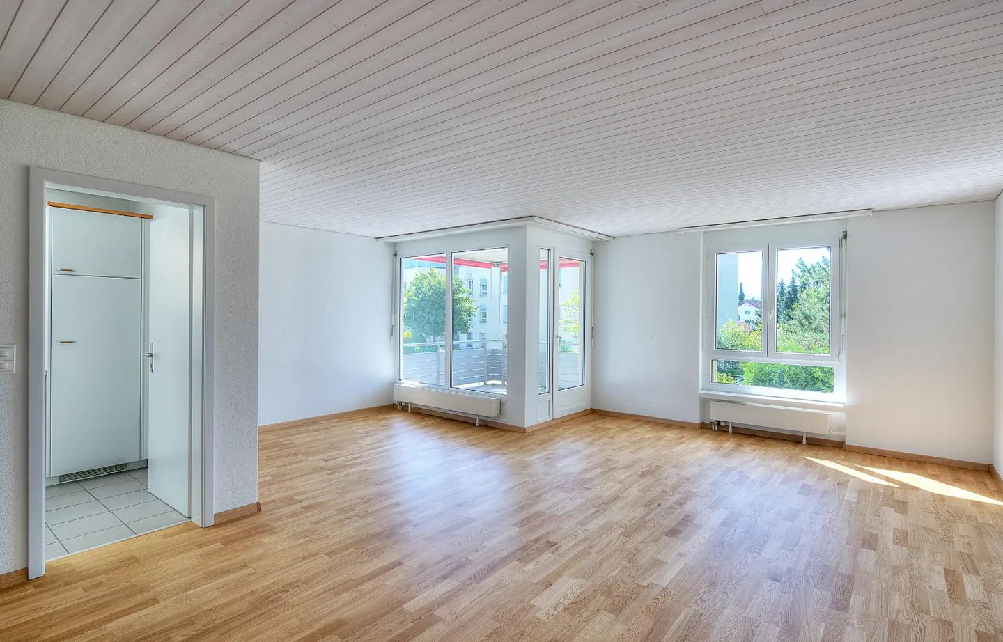 Beaucoup de mètres carrés pour se sentir bien ! - Photo 2 sur 7