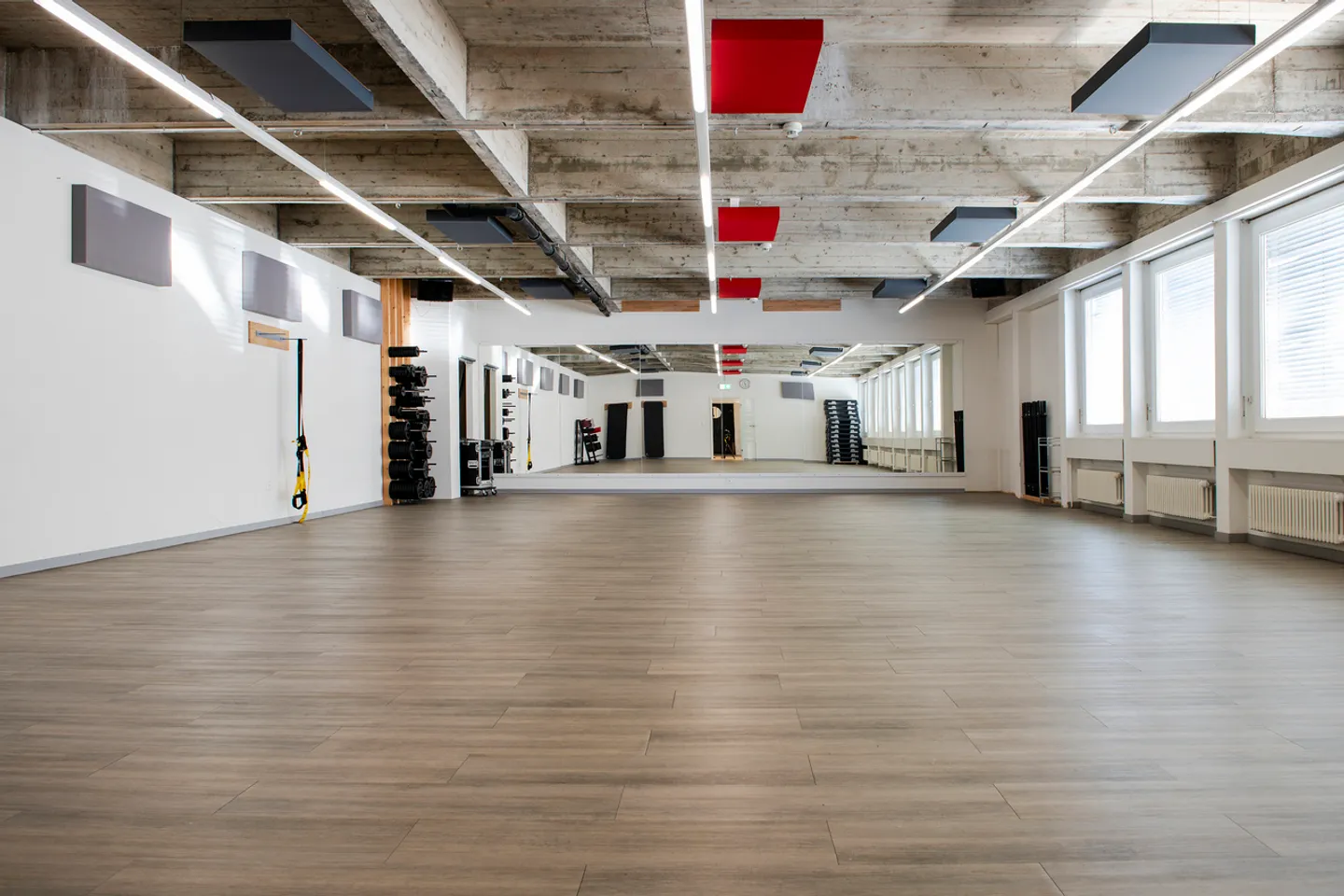 Espaces commerciaux d'un total de 434m² dans le centre commercial - Migros Oberwil - Photo 1 sur 9