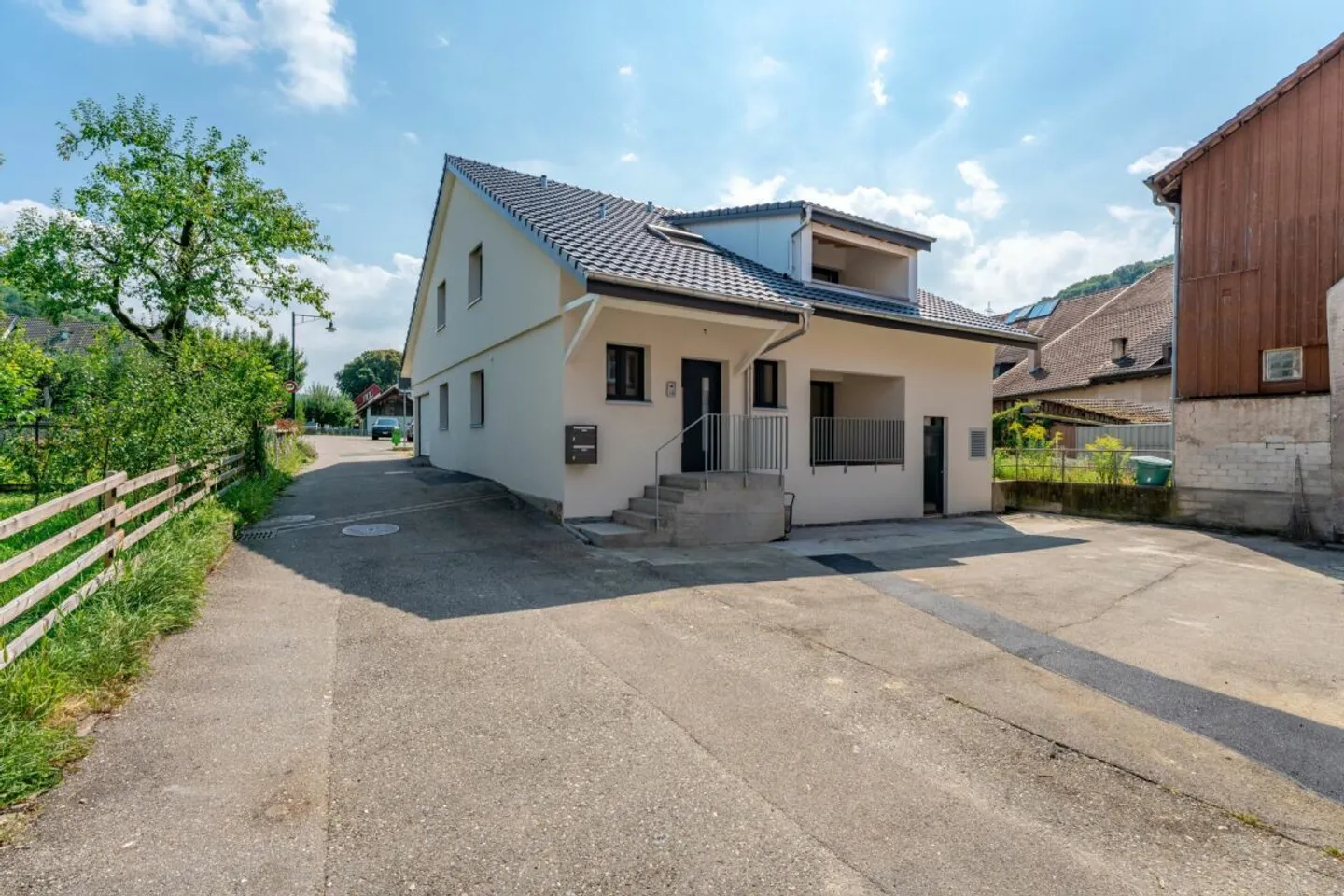 Light, Space & Tranquility - Modern Condominium with Balcony - Photo 4 of 19