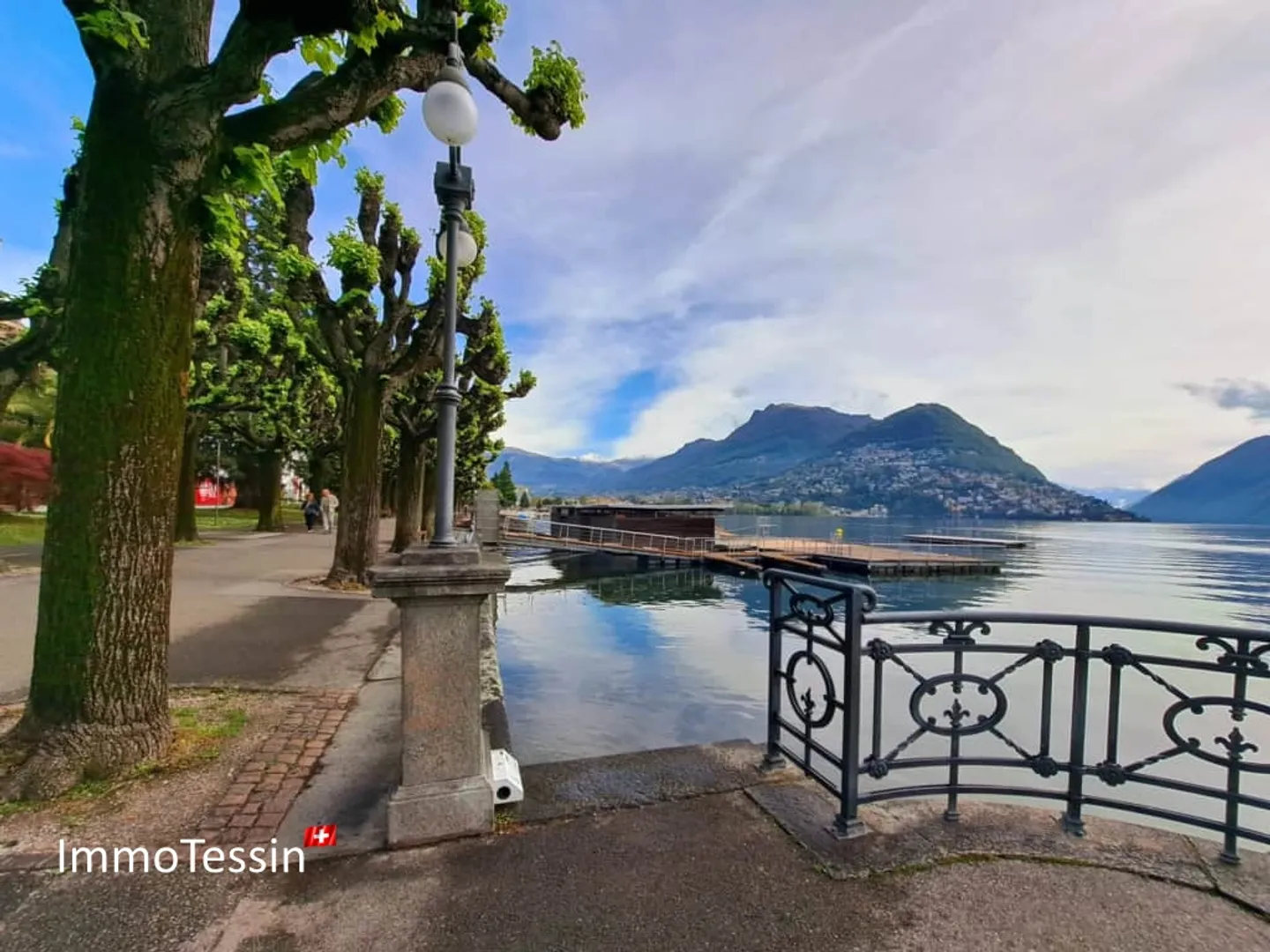 Penthouse Luxueux et Stylé dans un Emplacement de Choix près de la Célèbre Promenade de Lugano - Photo 1 sur 13