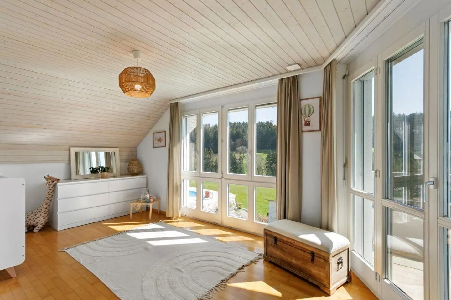 Maison spacieuse en zone calme - Photo 7 sur 12