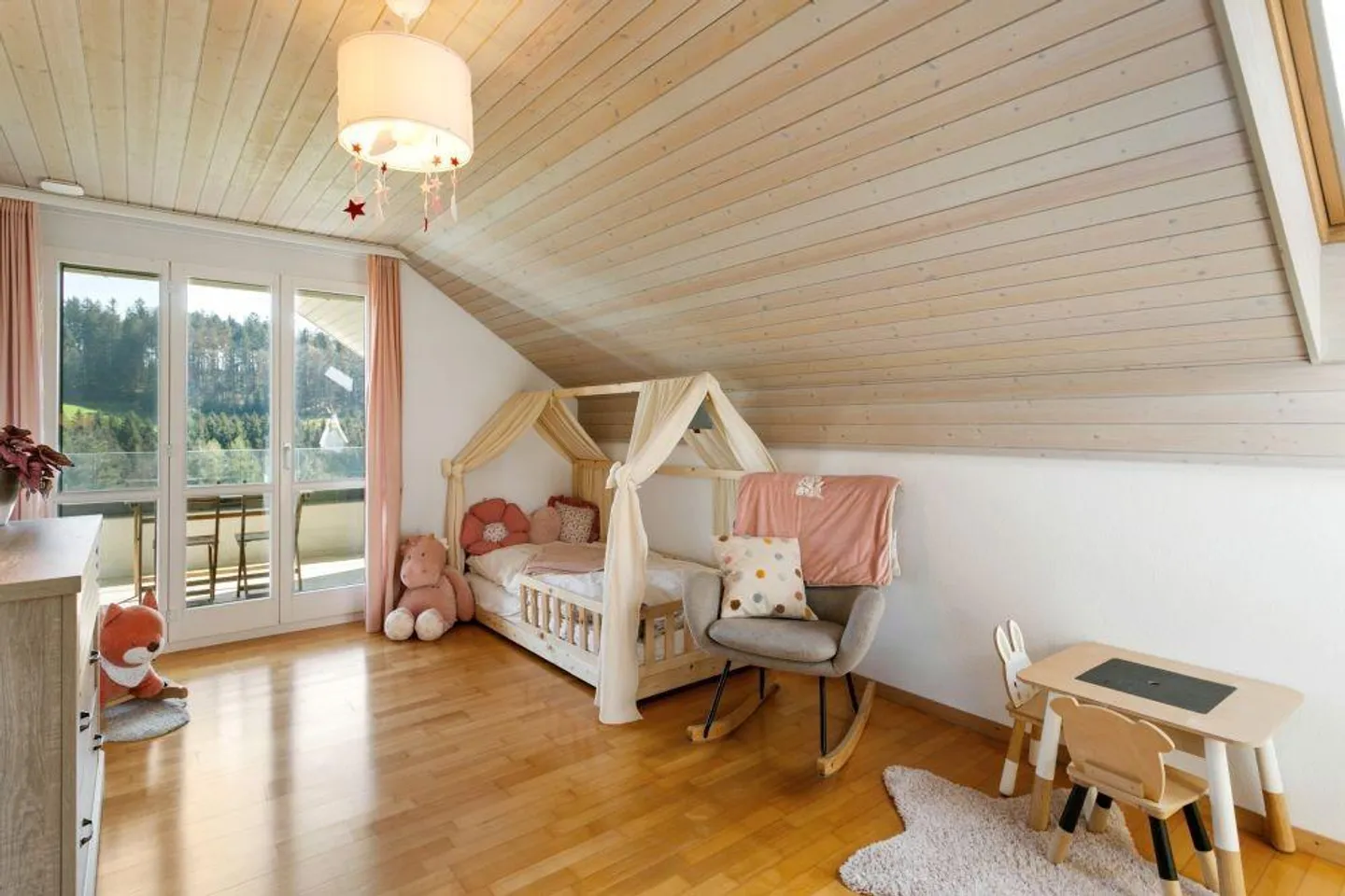 Maison spacieuse en zone calme - Photo 8 sur 12