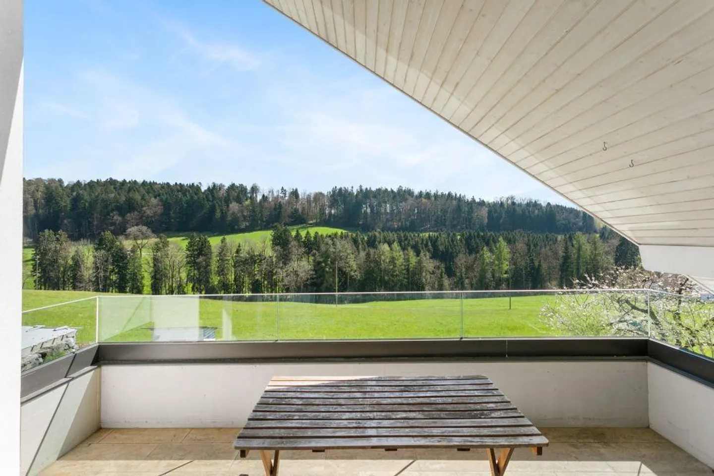 Maison spacieuse en zone calme - Photo 10 sur 12