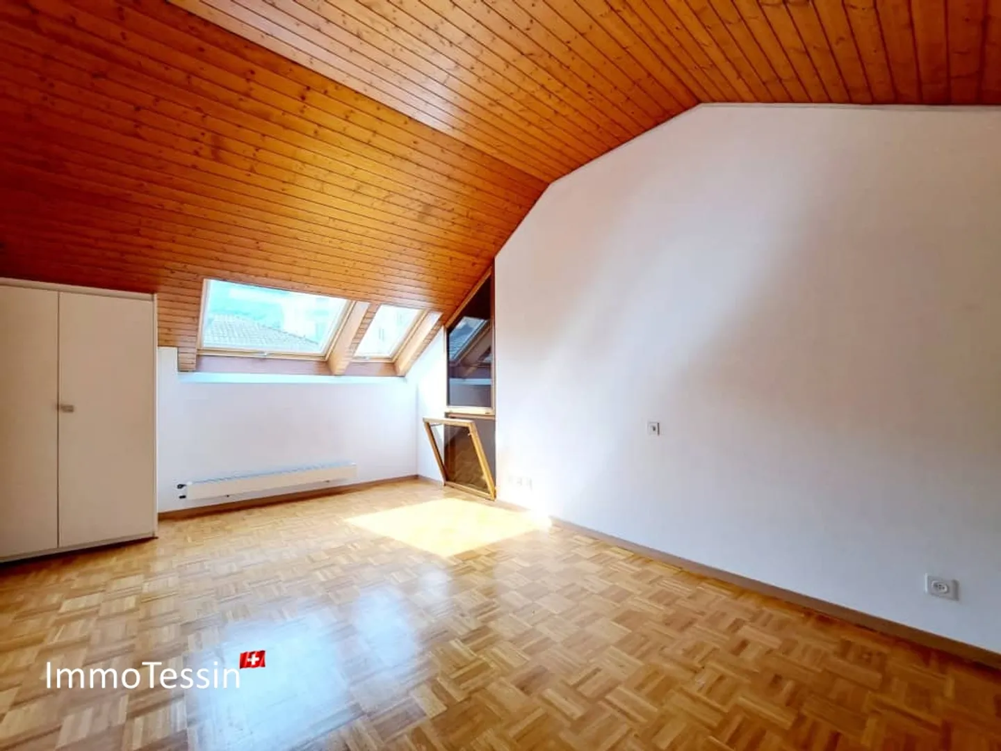 Penthouse Luxueux et Stylé dans un Emplacement de Choix près de la Célèbre Promenade de Lugano - Photo 11 sur 13