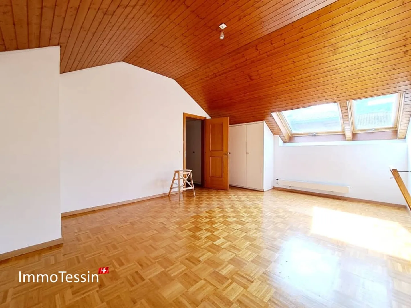 Penthouse Luxueux et Stylé dans un Emplacement de Choix près de la Célèbre Promenade de Lugano - Photo 12 sur 13