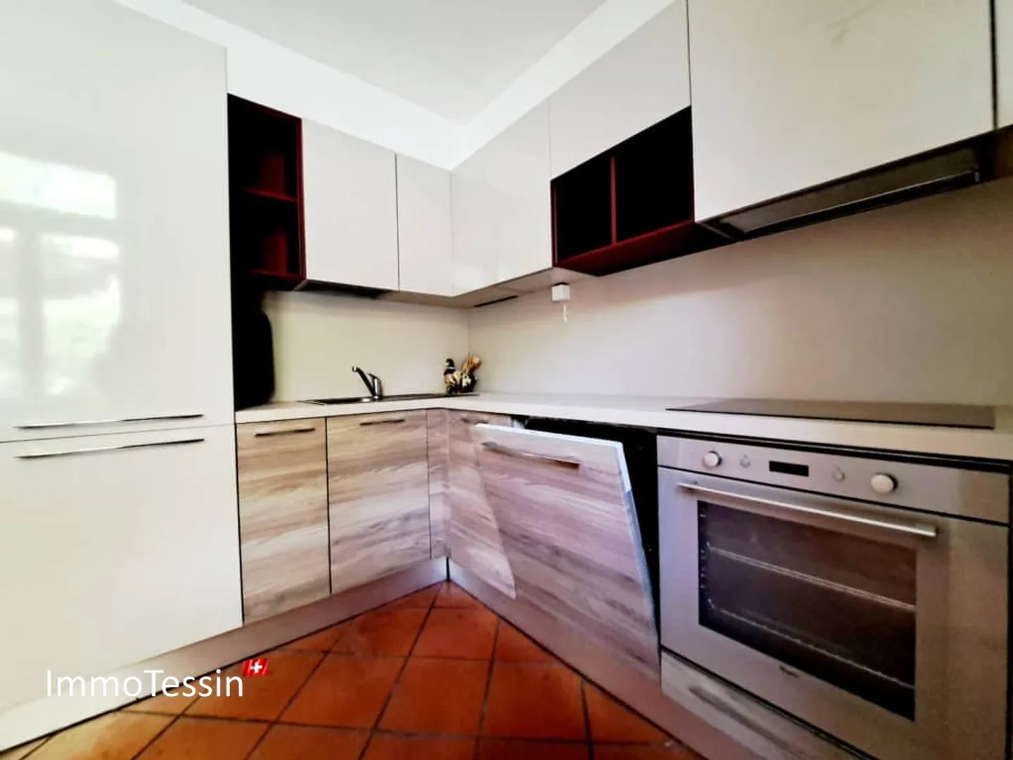 Penthouse Luxueux et Stylé dans un Emplacement de Choix près de la Célèbre Promenade de Lugano - Photo 13 sur 13