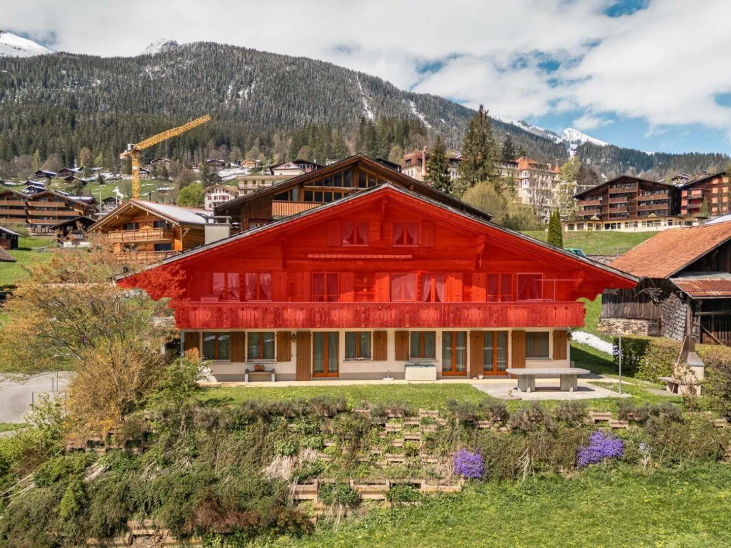 Spacious 5-Room Penthouse Apartment in Chalet Granit - Photo 2 of 23