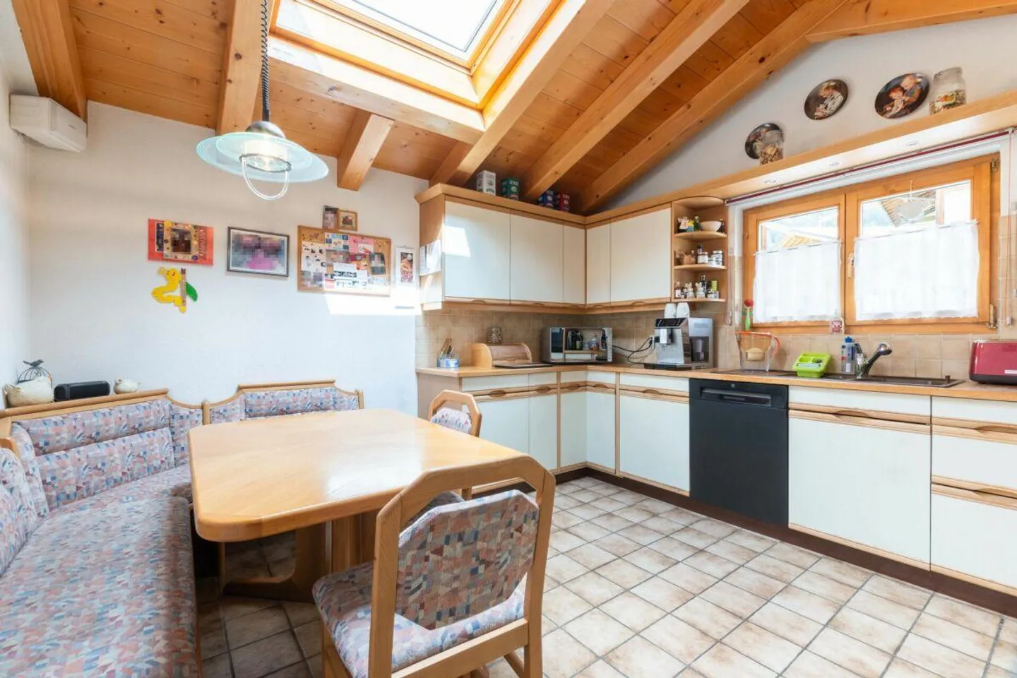 Spacious 5-Room Penthouse Apartment in Chalet Granit - Photo 6 of 23