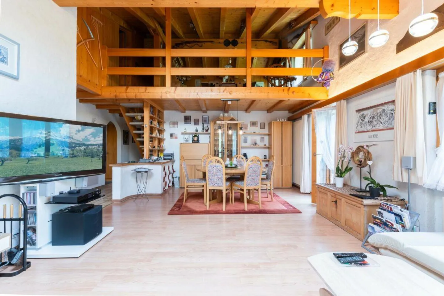 Spacious 5-Room Penthouse Apartment in Chalet Granit - Photo 8 of 23