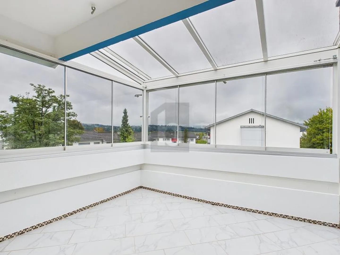 Dernier étage 4.5 pièces - Photo 1 sur 6