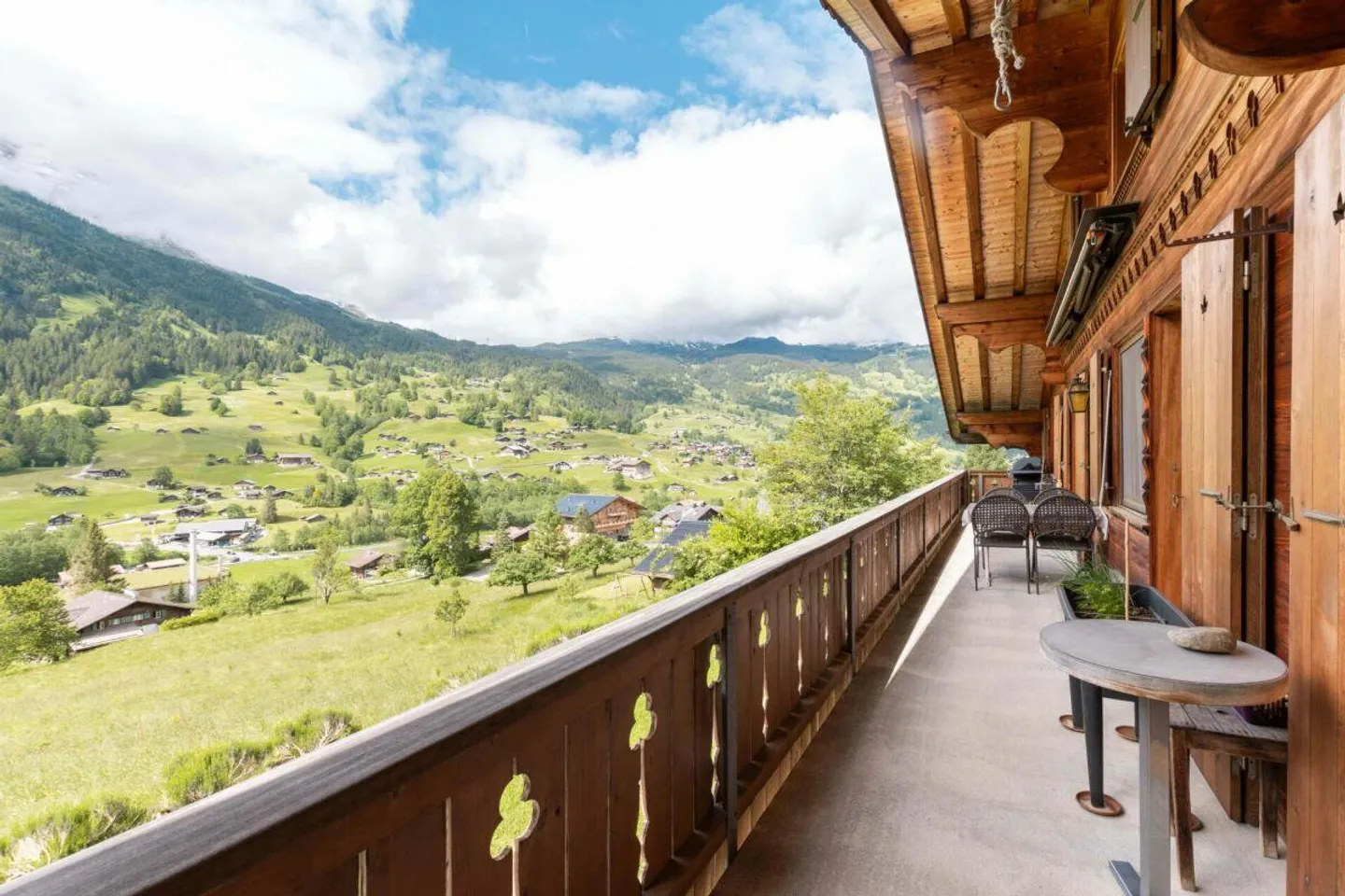 Spacious 5-Room Penthouse Apartment in Chalet Granit - Photo 19 of 23