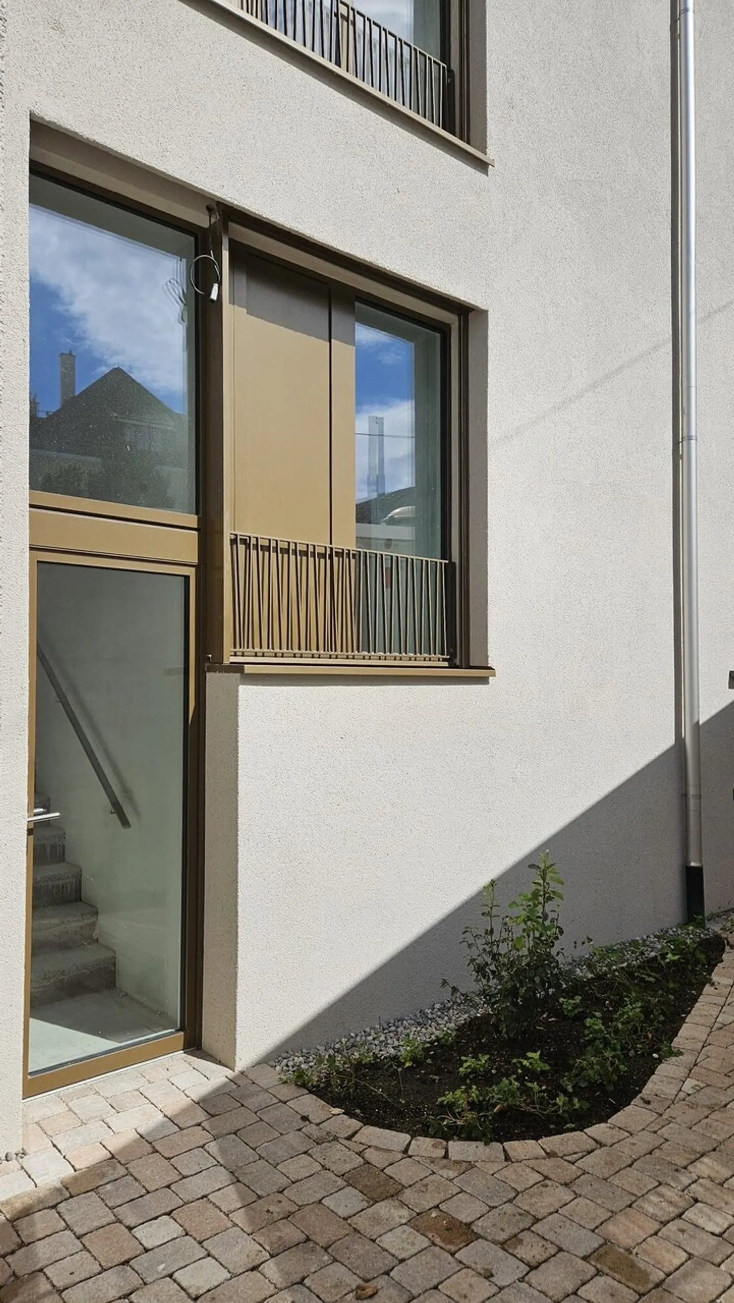 Moderno appartamento giardino di 5,5 stanze vicino alla stazione del tram Riehen - Foto 3 di 10