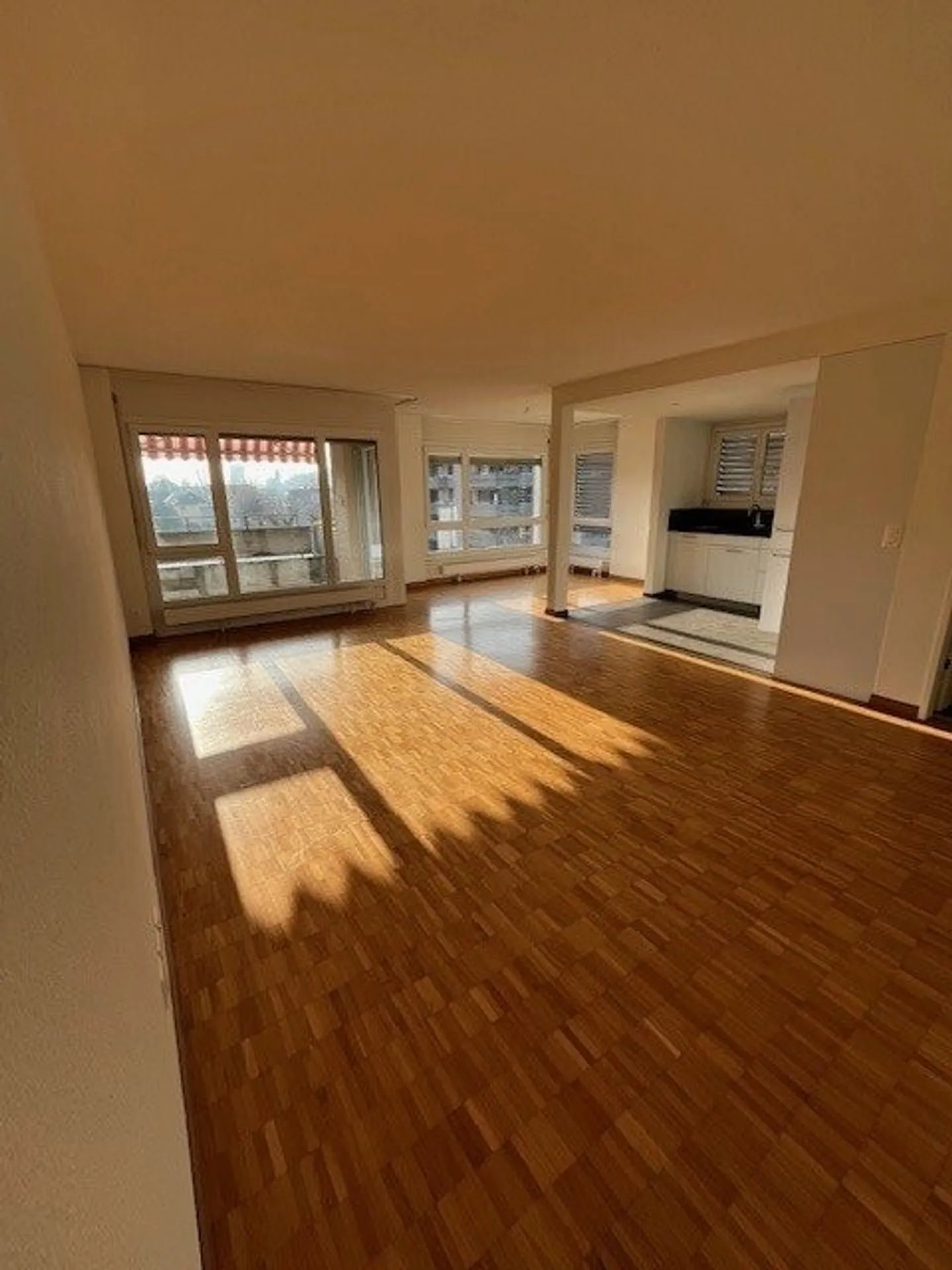 Accogliente appartamento di 3,5 locali con patio al piano terra - Foto 2 di 6