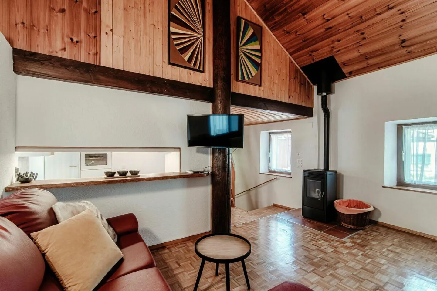 Cozy renovated duplex near the EOC of Bellinzona - Photo 2 of 15