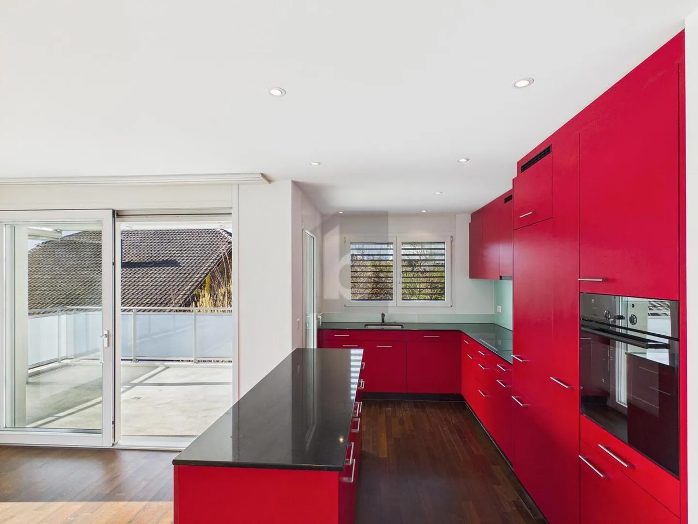 Stylish Apartment with Mountain View - Photo 2 of 6